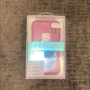 LifeProof FRE Series Waterproof iPhone case